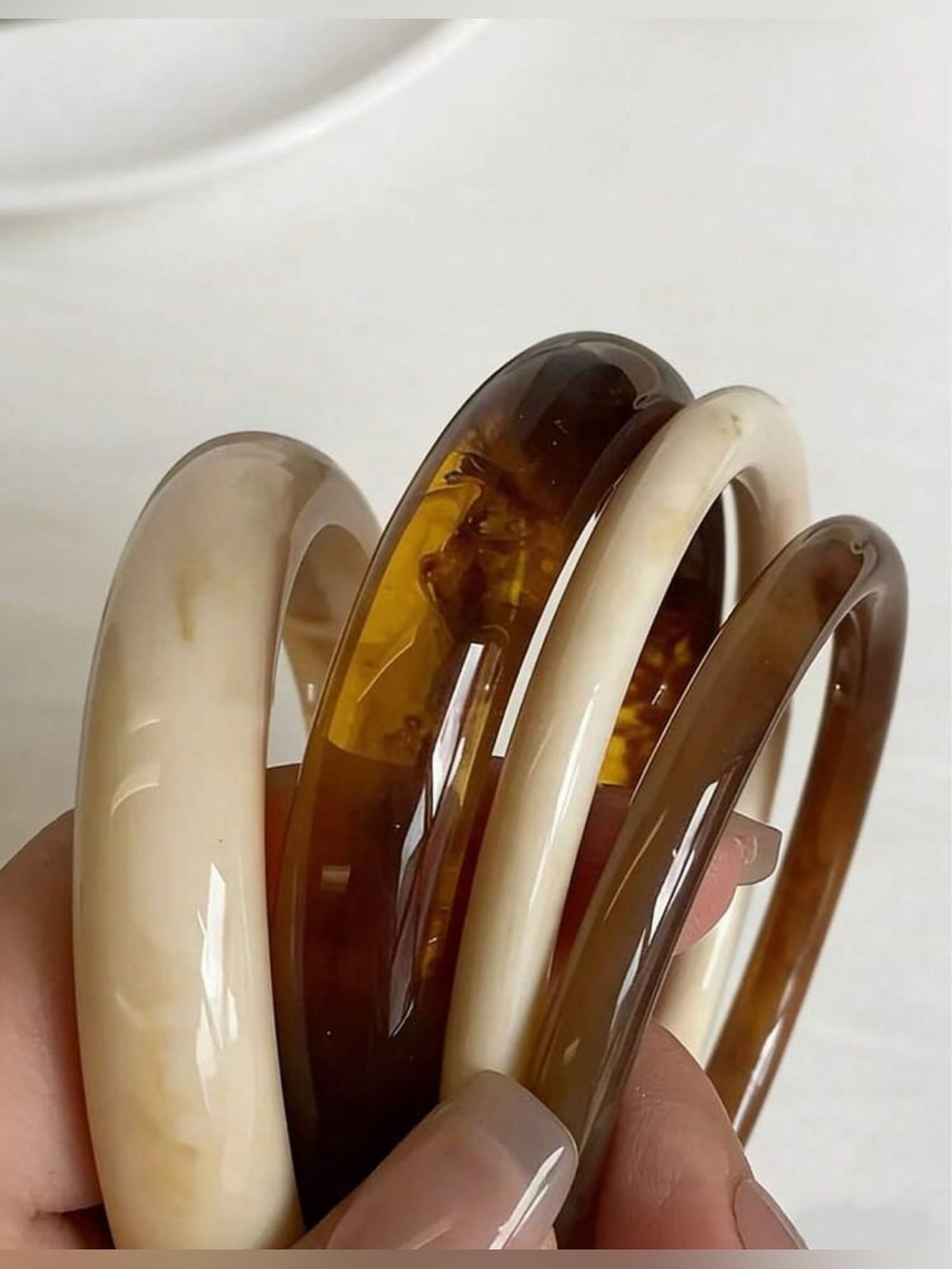 4Pcs Retro Brown Cream Acrylic Bangle Set New